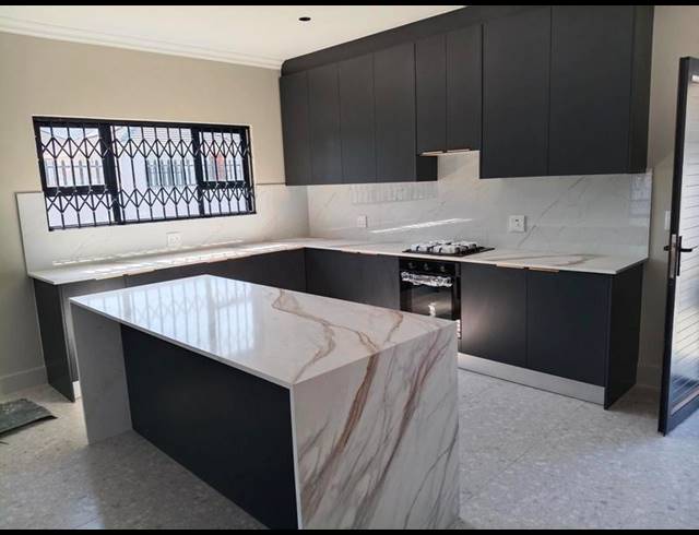 3 BEDROOM PROPERTY TO RENT IN PAROW NORTH